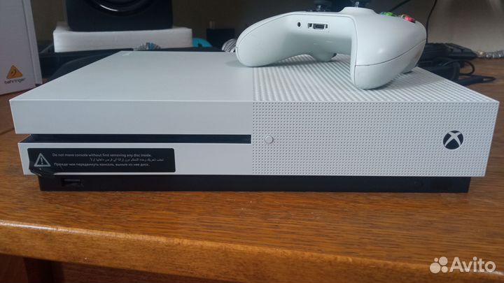 Xbox One S 500 gb