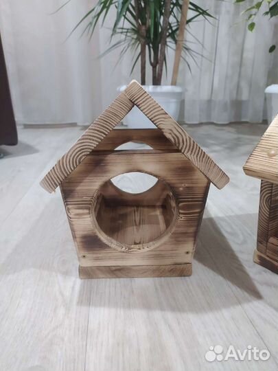 Кормушка для птиц, скворечник