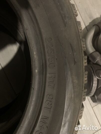 Bridgestone Blizzak Ice 235/45 R17