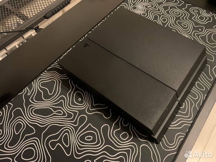 Sony Playstation 4 1Tеррабайт + Игра в Подарок