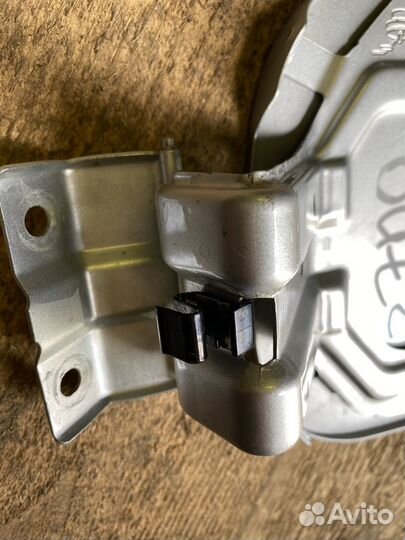 Лючок бензобака Аутлендер 3