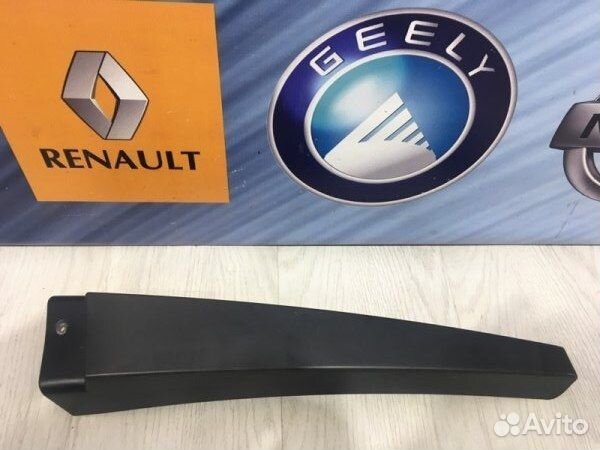 Обшивка средней стойки накладка ремня безопасности