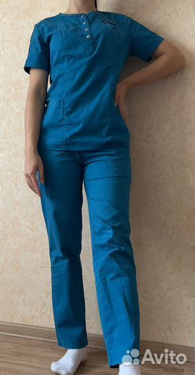 Медицинский костюм женский
