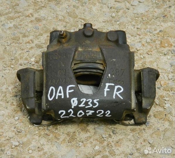 Суппорт передний правый Opel Astra F 1.6