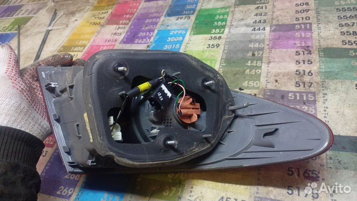 Фонарь правый на hyundai elantra hd