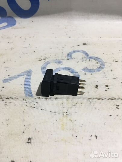Кнопка обогрева заднего стекла LADA granta 1.6 мт