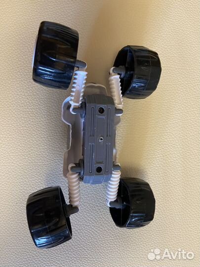 Игрушка машинка из ультфильма Вспыш