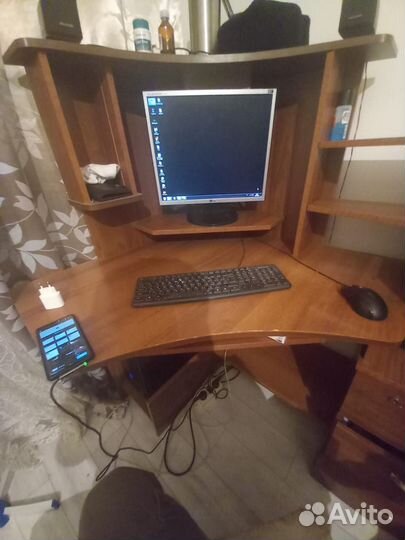 Компьютер со столом
