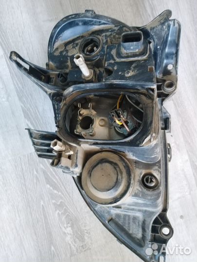 Фары на MB ml320 w163 на запчасти