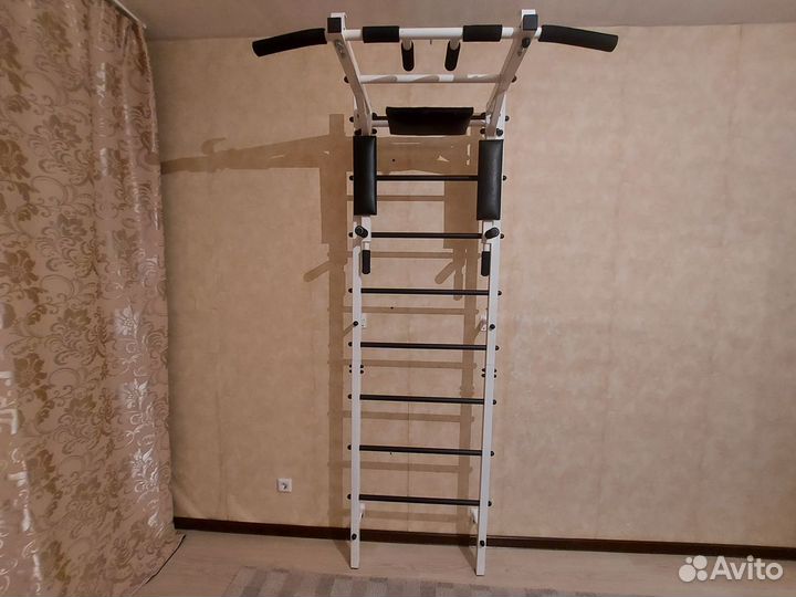 Шведская стенка + турник 3в1