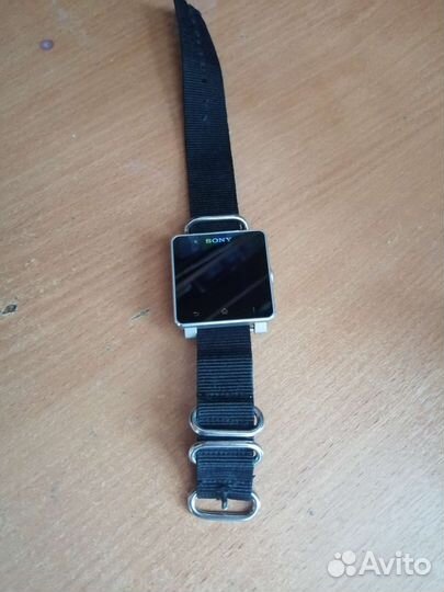 Часы sony smartwatch 3