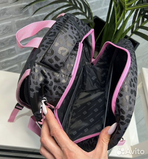 Школьный рюкзак усытый кот