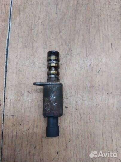 Клапан фазорегулятора Opel Zafira B Z16XER 2008