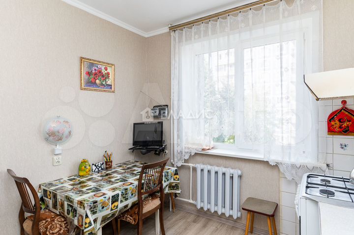 2-к. квартира, 52 м², 3/9 эт.