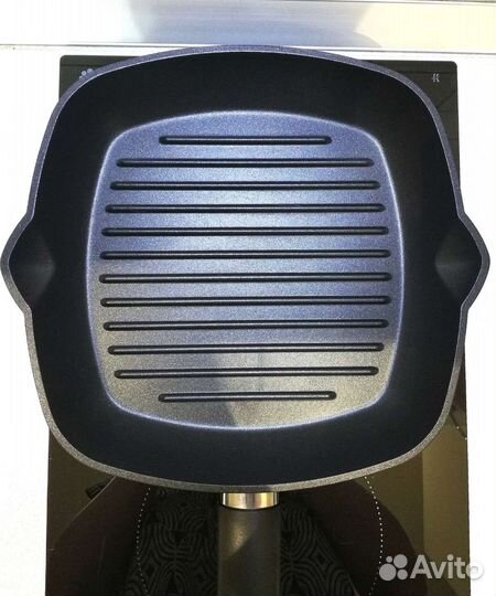 Сковорода-гриль новая