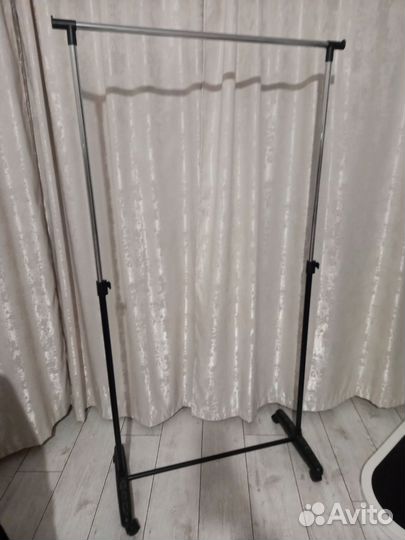 Вешалка напольная