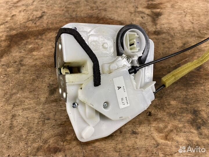 Замок двери передний левый Mazda Mazda6 GJ