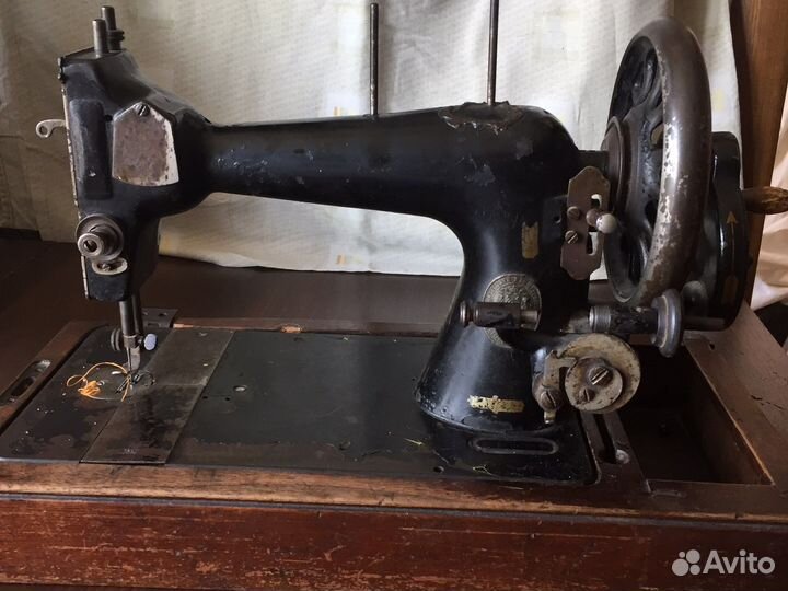 Швейная машинка зингер ручная