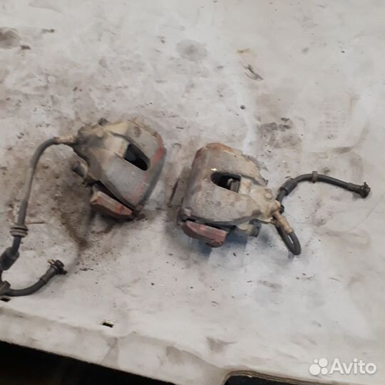 Суппорта передние Форд Фокус 2