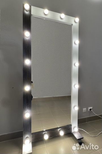 Зеркало с подсветкой