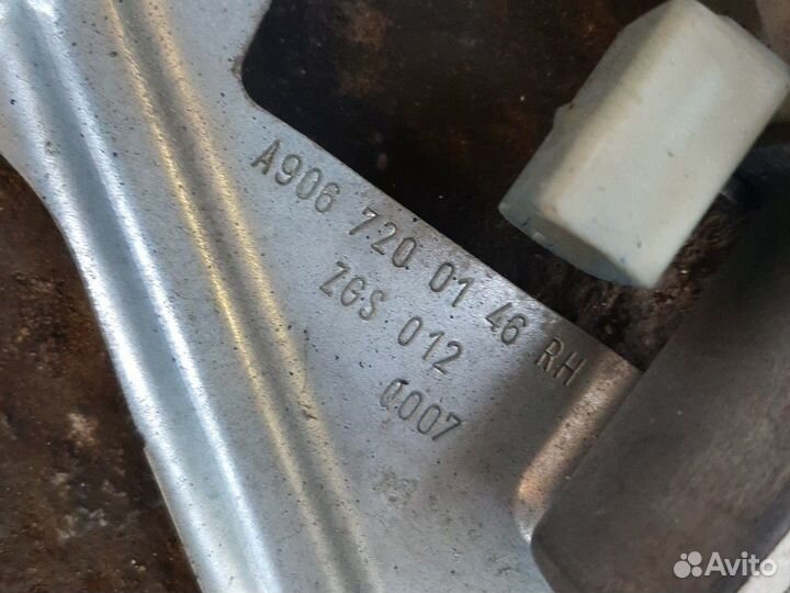 Стеклоподъемник Мерседес Спринтер 906 Крафтер