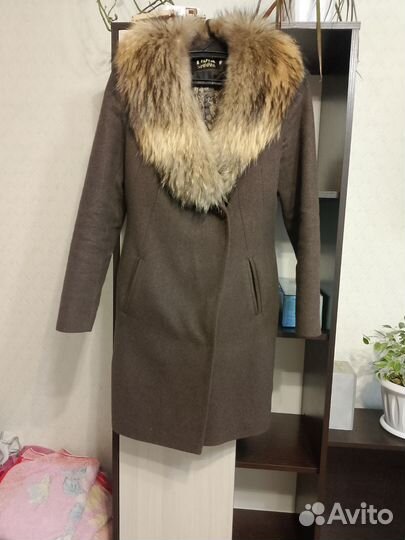 Пальто женское зимнее