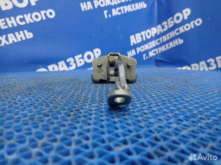 Ограничитель двери Renault Symbol 2 седан 2008