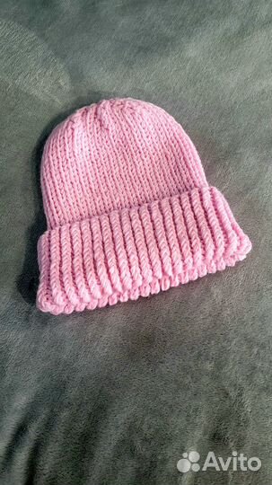 Шапка женская вязанная розовая, ручная работа