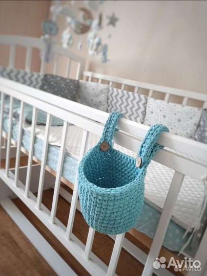 Кроватка детская белая