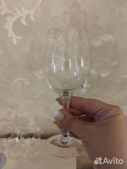 Бокалы и стакан