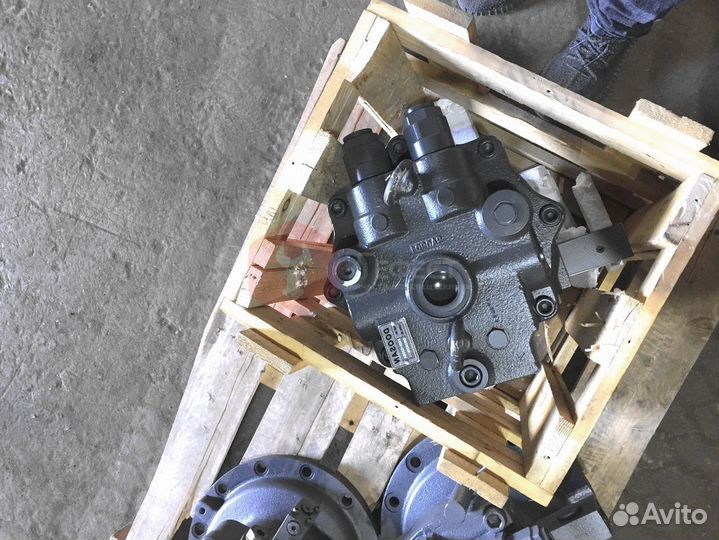 Гидромотор редуктора поворота 170303-00052B