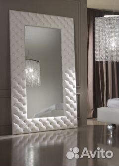 Зеркало с каретной стяжкой