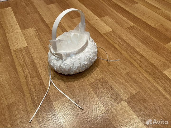 Корзинка для лепестков роз на свадьбу
