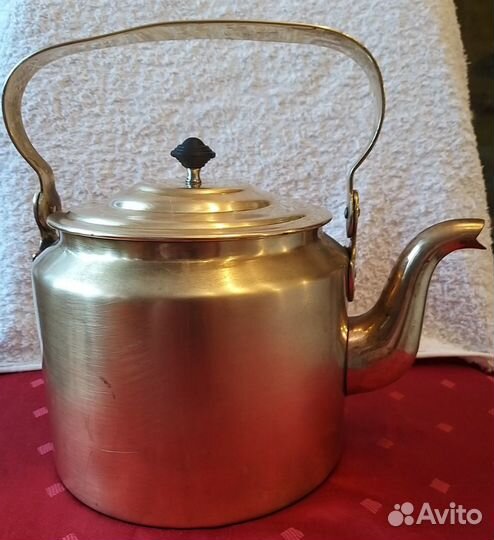 Чайник латунный прошлый век