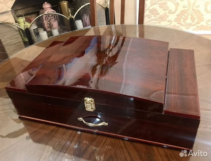 Набор столовых приборов