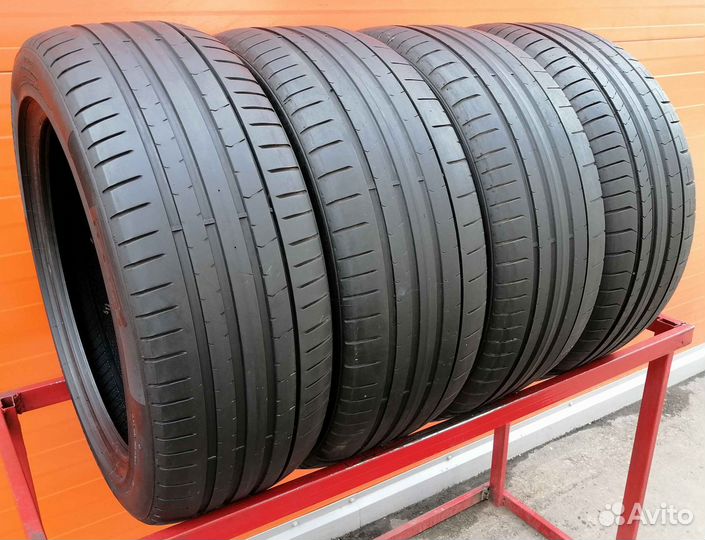 Pirelli P Zero PZ4 245/45 R18 100Y
