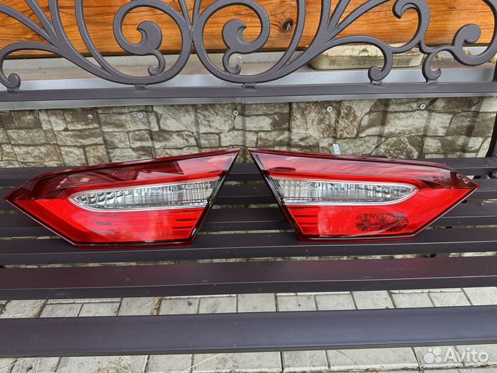 Продаю задние фары toyota camry 70
