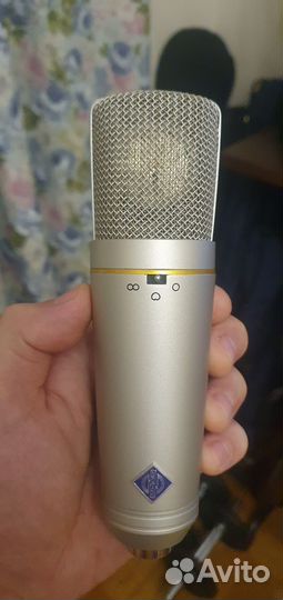 Студийный микрофон Neumann u87