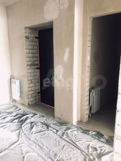 2-к. квартира, 71,3 м², 1/9 эт.