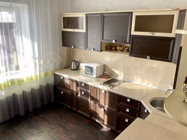 2-к. квартира, 64 м², 8/9 эт.