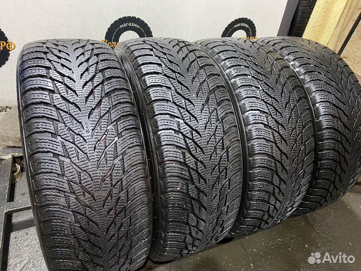 Nokian Tyres Hakkapeliitta R3 215/55 R17 98R
