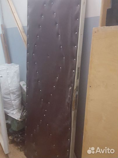Дверь деревян.без коробки и метал.скоробкой