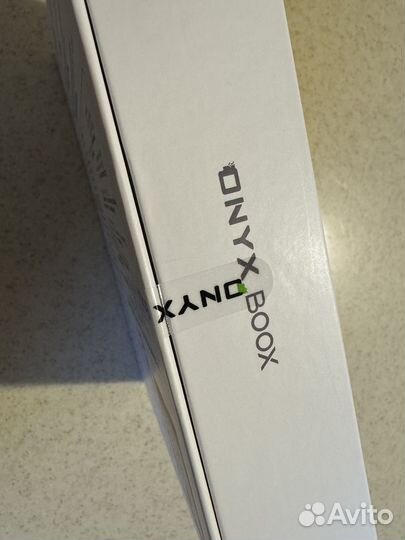 Электронная книга Onyx Boox Livingstone 3