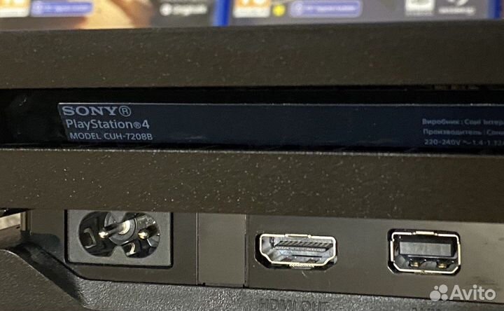 Sony PlayStation 4 Pro CUH-7208B + диски с играми