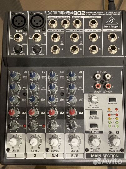 Микшерный пульт Behringer xenyx 802