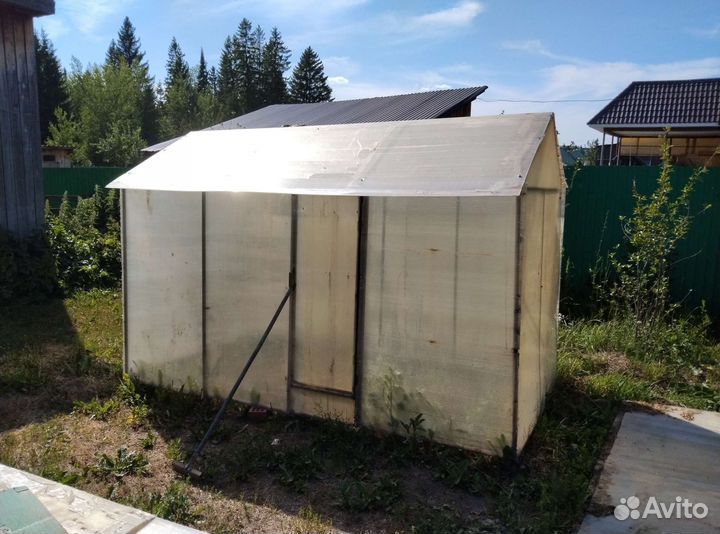 Теплица из поликарбоната