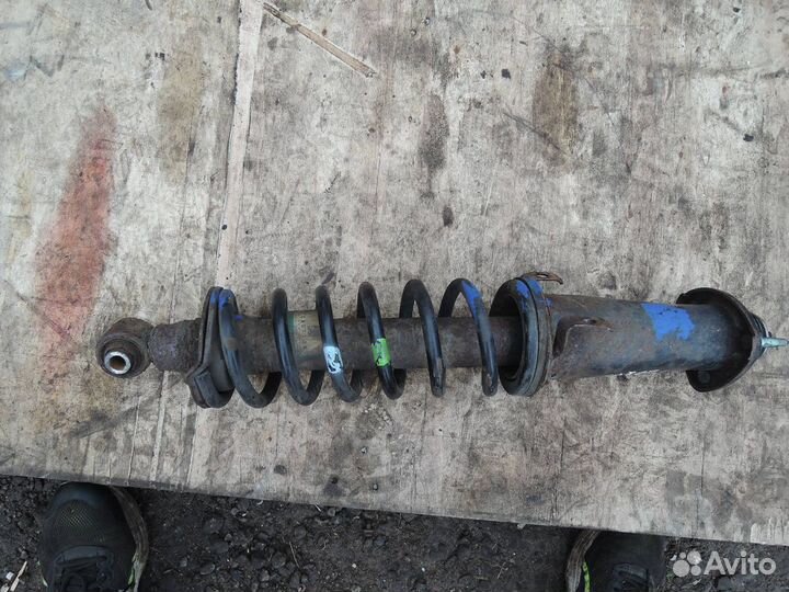 Амортизатор задний Lexus IS 250/350 2005-2013