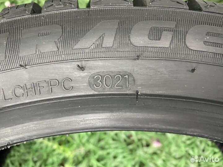 Mirage MR-W562 245/40 R18 97H