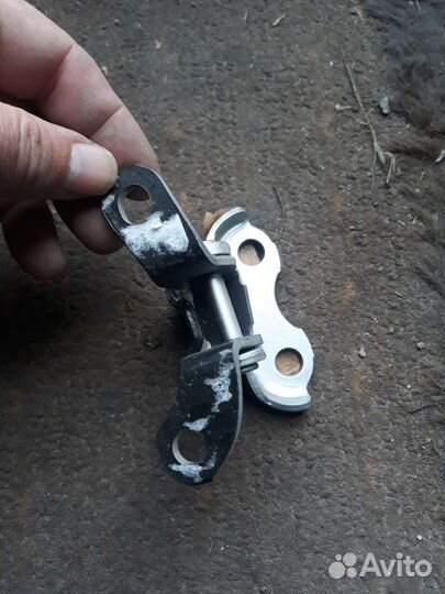 Прадо петля двери задней левой Prado 200