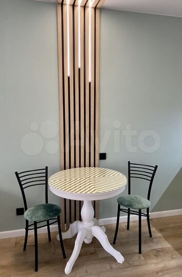 2-к. квартира, 54 м², 2/4 эт.